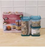 Transparent Plastic Food Storage Containers With Green Lids - Image 3
